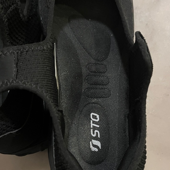 🎈Comfortable Cushion Mary Jane Shoes🎁Bundle up to 5lbs for $20 Sale 📦 - Picture 8 of 9